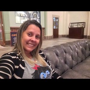 Meet your Posher, Danielle